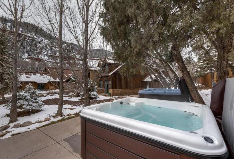 The Bivvi Hostel Telluride