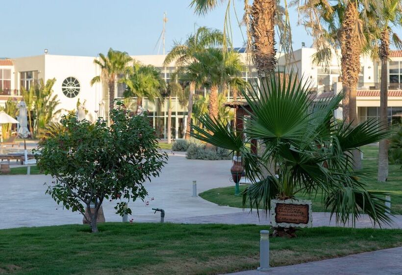 Doubletree By Hilton Sharm El Sheikh  Sharks Bay Resort