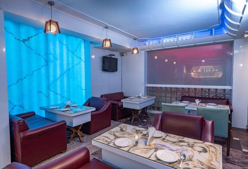 호텔 Ashiana Clarks Inn Shimla