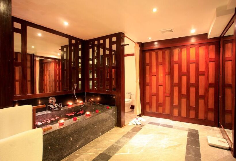 هتل Baan Yin Dee Boutique Resort Phuket   Sha Plus