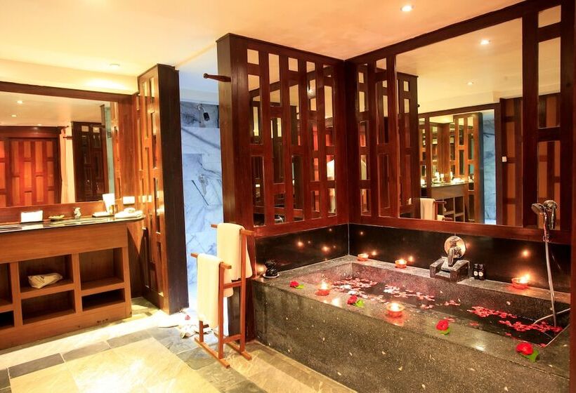هتل Baan Yin Dee Boutique Resort Phuket   Sha Plus