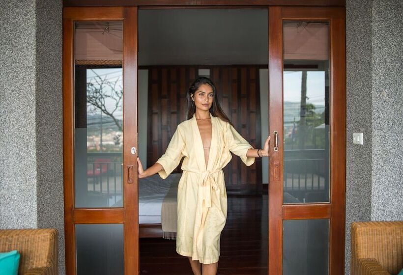هتل Baan Yin Dee Boutique Resort Phuket   Sha Plus