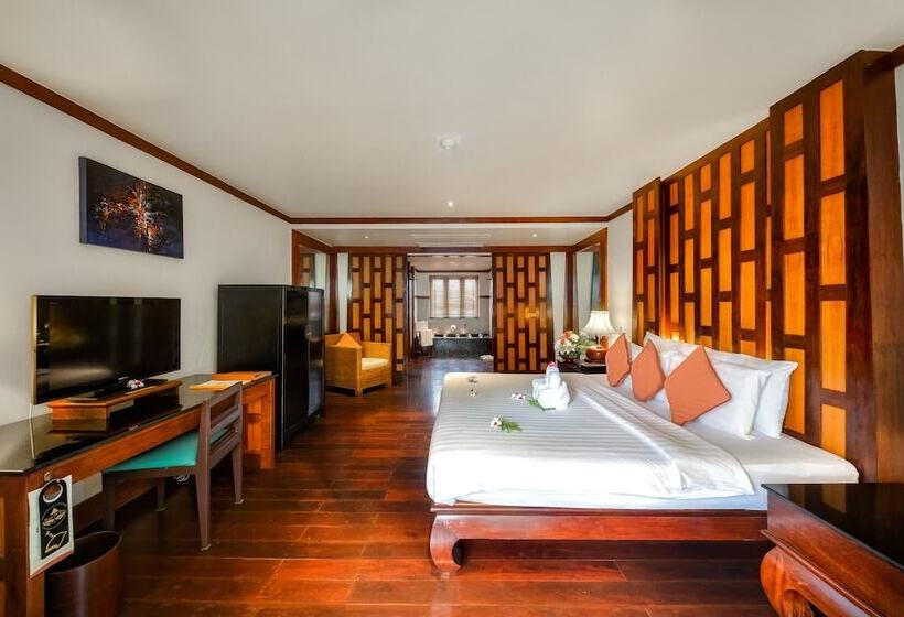 هتل Baan Yin Dee Boutique Resort Phuket   Sha Plus