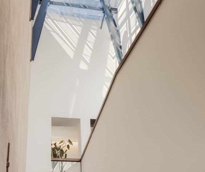 هتل Bergs Suites
