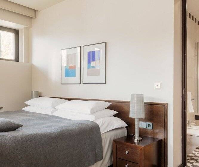 هتل Bergs Suites