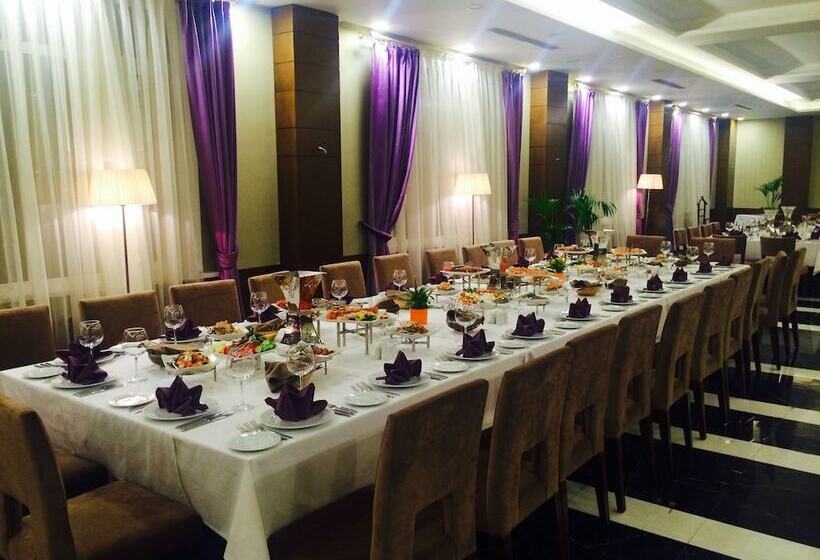 Comfort Hotel Astana