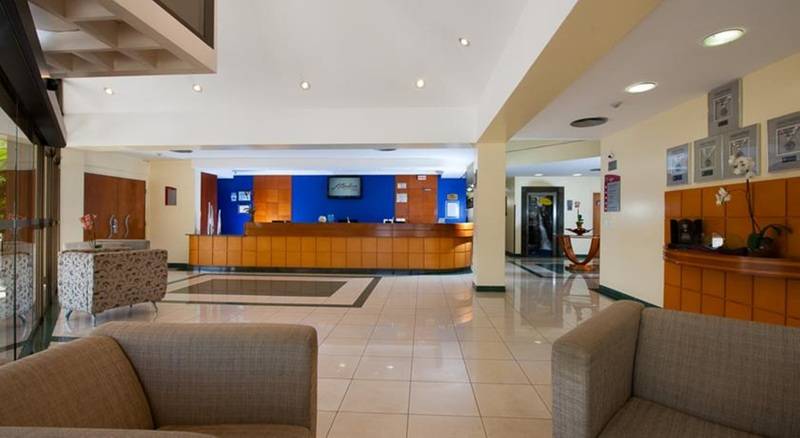 ホテル Golden Park Uberlandia