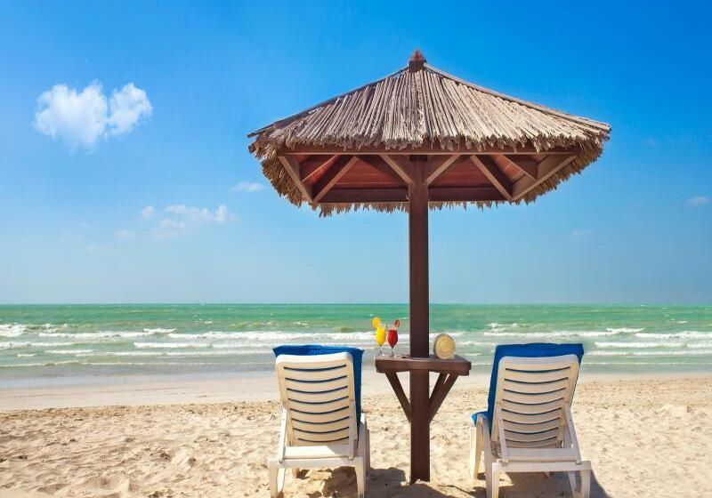 هتل Coral Beach Resort Sharjah