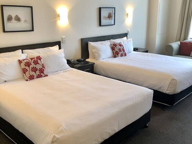 هتل Distinction New Plymouth