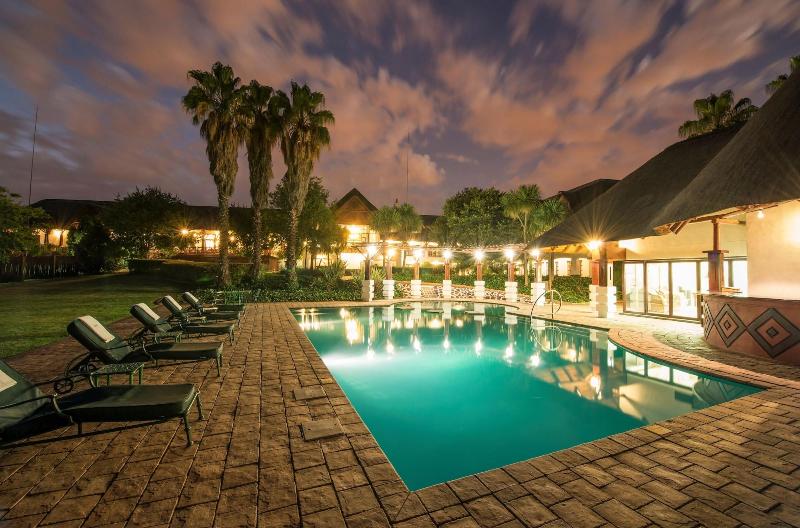هتل Emerald Resort & Casino