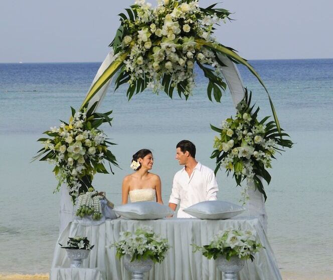 فندق Phi Phi Holiday Resort