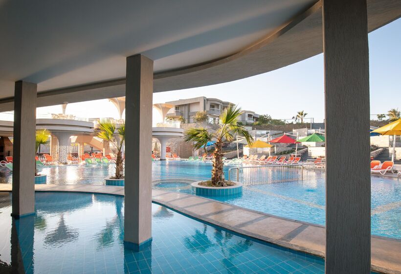 Hurghada Long Beach Resort