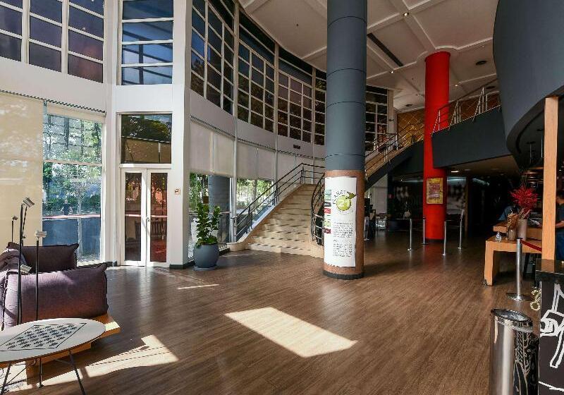 ホテル Ibis Guarulhos Aeroporto