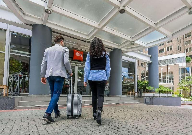 ホテル Ibis Guarulhos Aeroporto