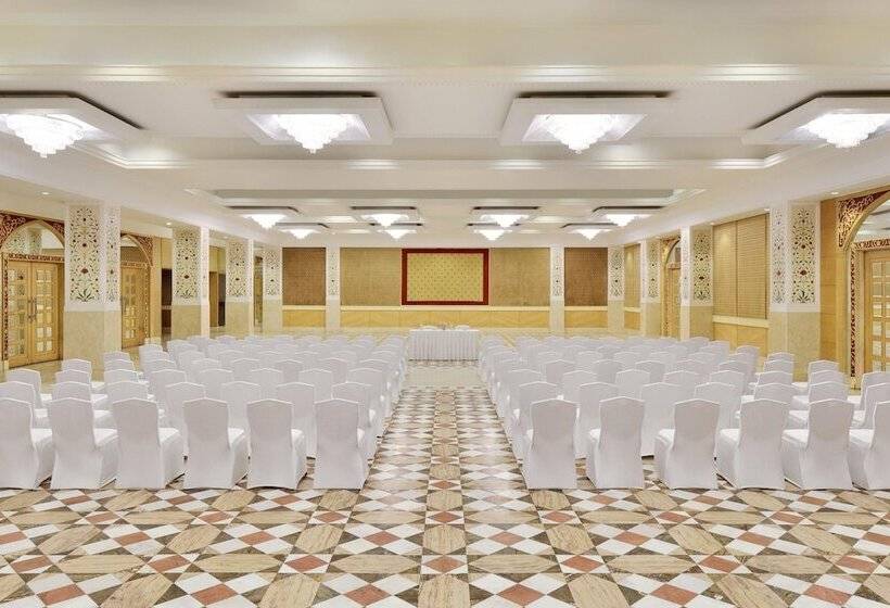 בית מלון כפרי Le Méridien Jaipur Resort & Spa