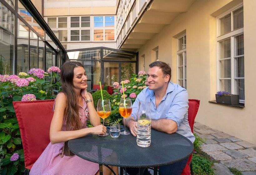 Fotos del hotel Leonardo Prague:  25