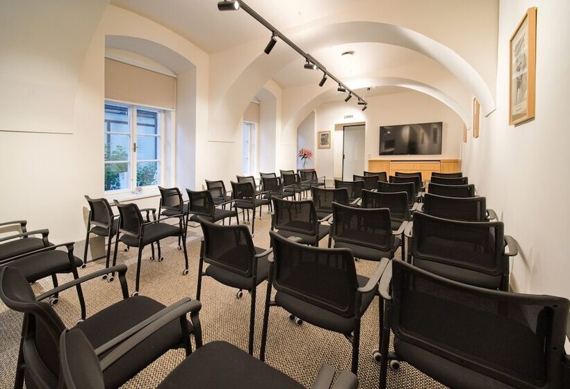 Fotos del hotel Leonardo Prague:  13