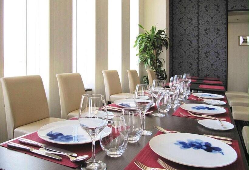 Отель Mercure Yokosuka