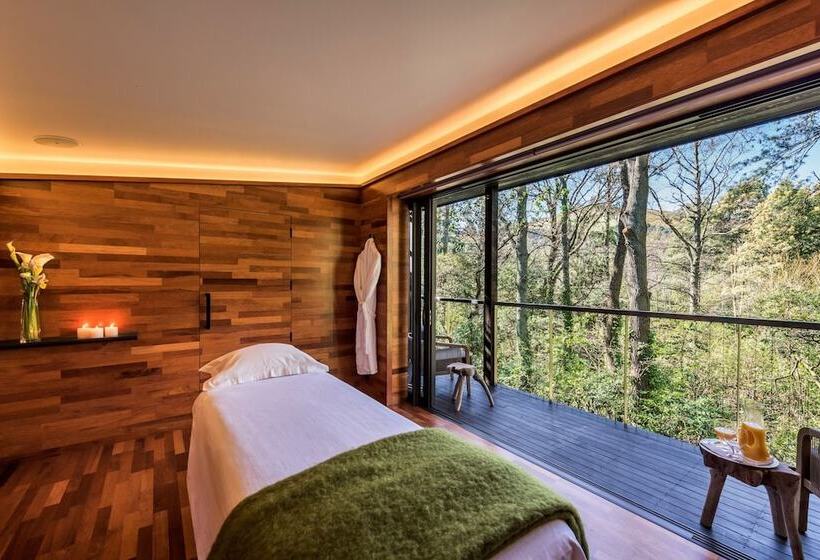 هتل Otahuna Lodge