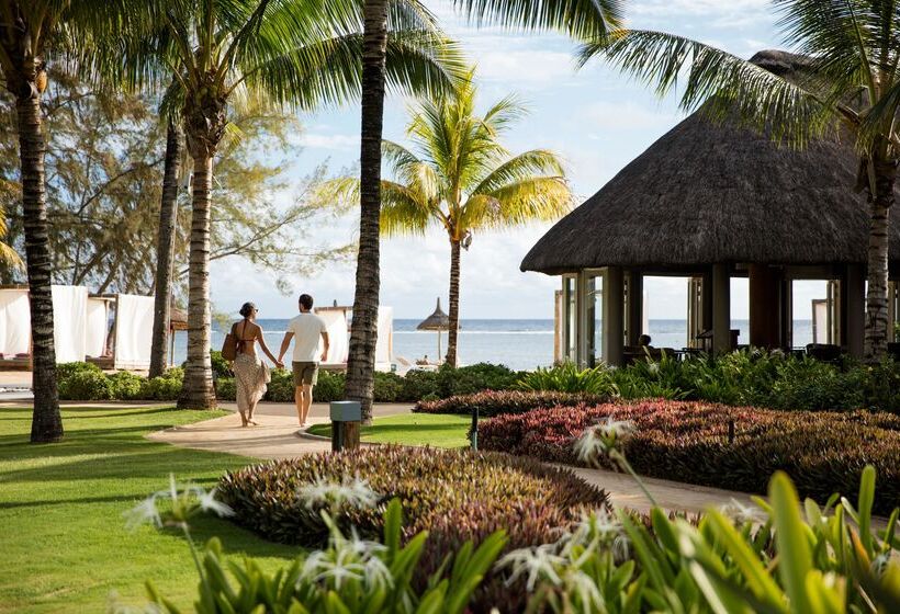 هتل Outrigger Mauritius Beach Resort