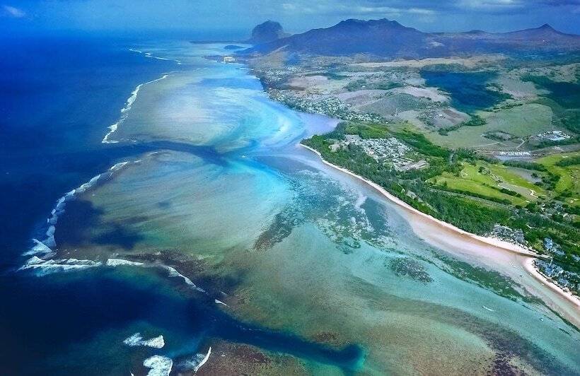 هتل Outrigger Mauritius Beach Resort