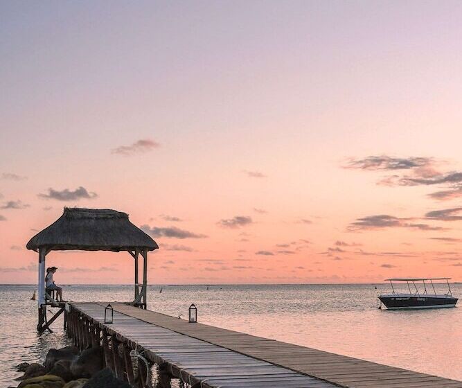هتل Outrigger Mauritius Beach Resort