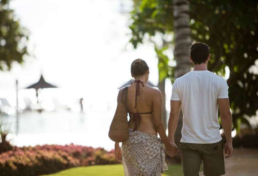 هتل Outrigger Mauritius Beach Resort