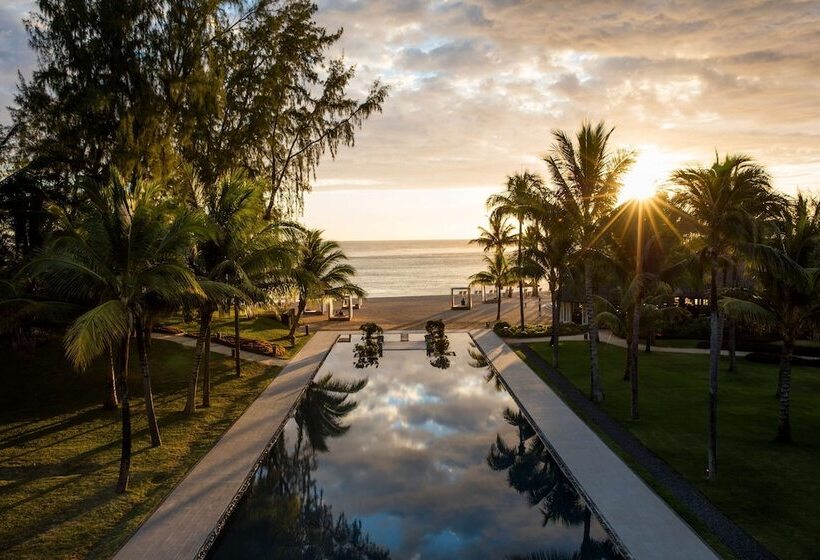 هتل Outrigger Mauritius Beach Resort