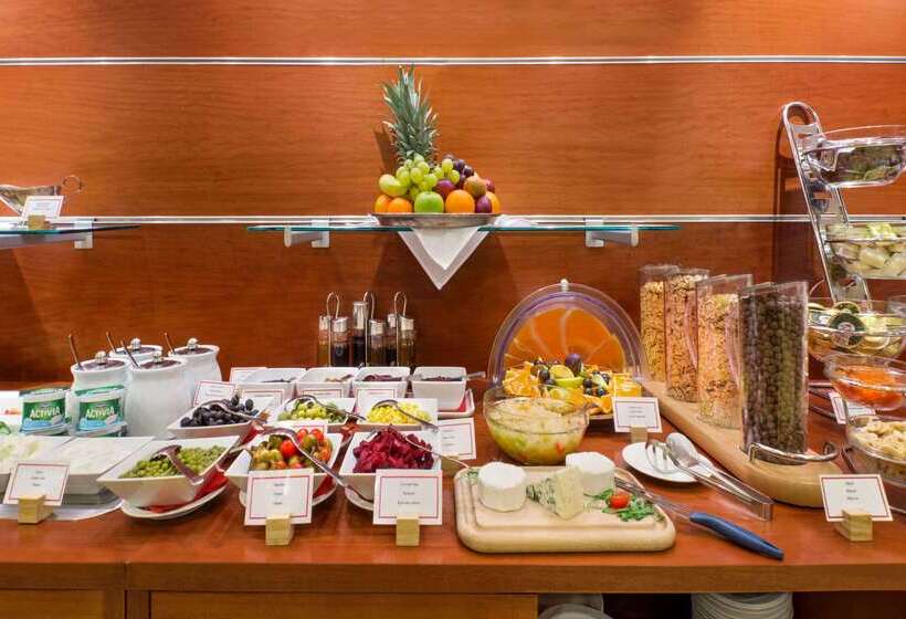 Fotos del hotel Ramada Airport  Prague:  39