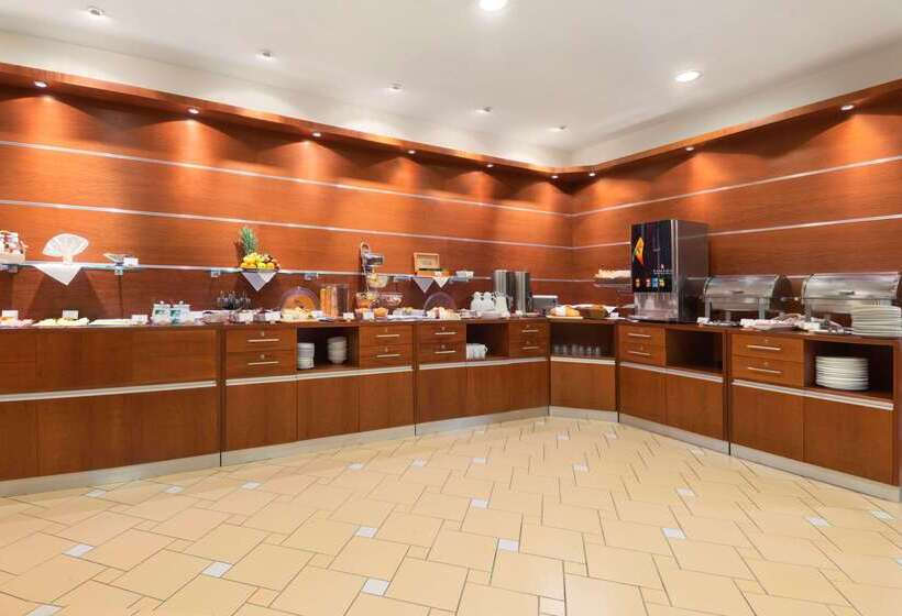 Fotos del hotel Ramada Airport  Prague:  38