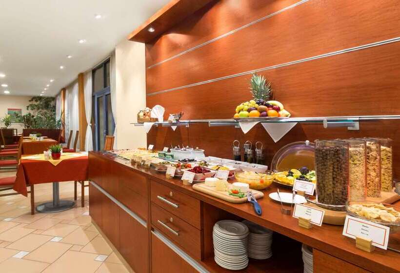 Fotos del hotel Ramada Airport  Prague:  34