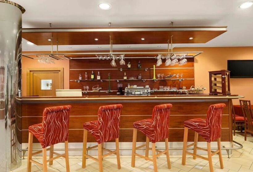 Fotos del hotel Ramada Airport  Prague:  15