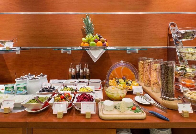 Fotos del hotel Ramada Airport  Prague:  11