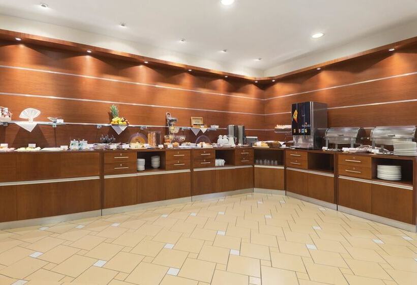 Fotos del hotel Ramada Airport  Prague:  22