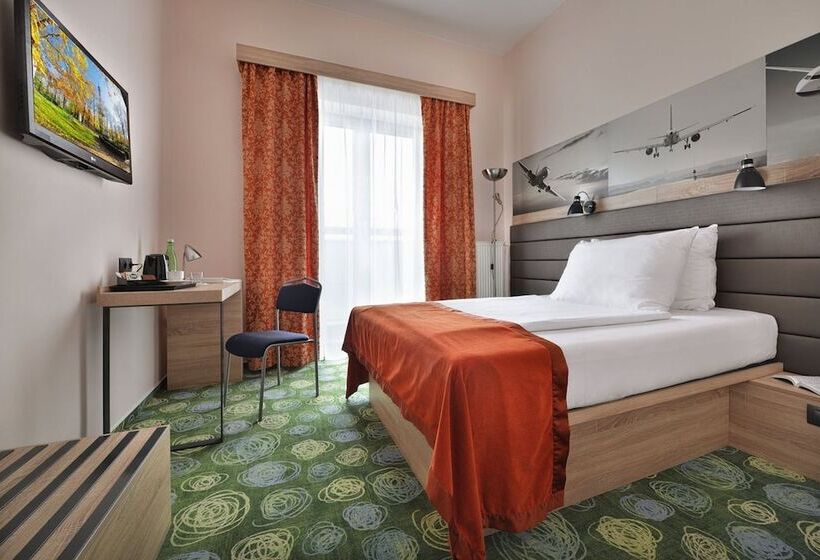 Fotos del hotel Ramada Airport  Prague:  2