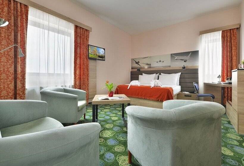 Fotos del hotel Ramada Airport  Prague:  46