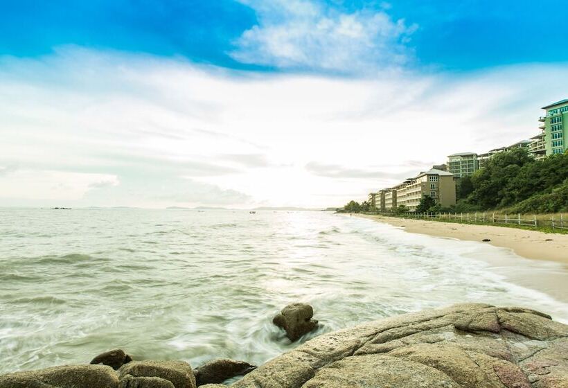 هتل Royal Phala Cliff Beach Resort
