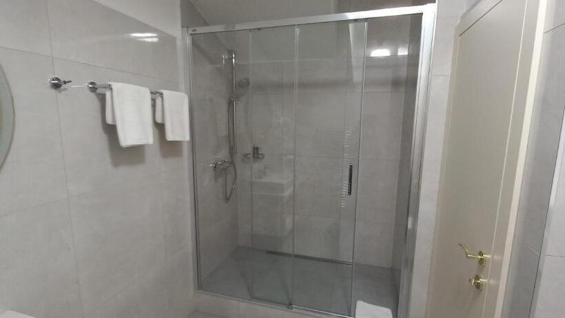 Fotos del hotel The Golden Wheel:  27
