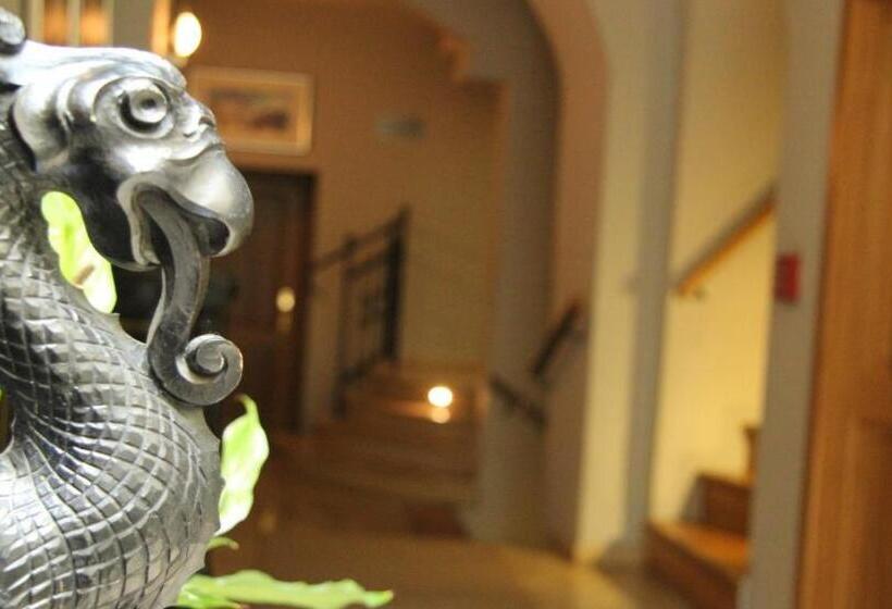 Fotos del hotel The Golden Wheel:  26