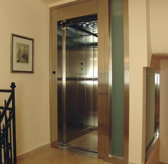 Fotos del hotel The Golden Wheel:  19
