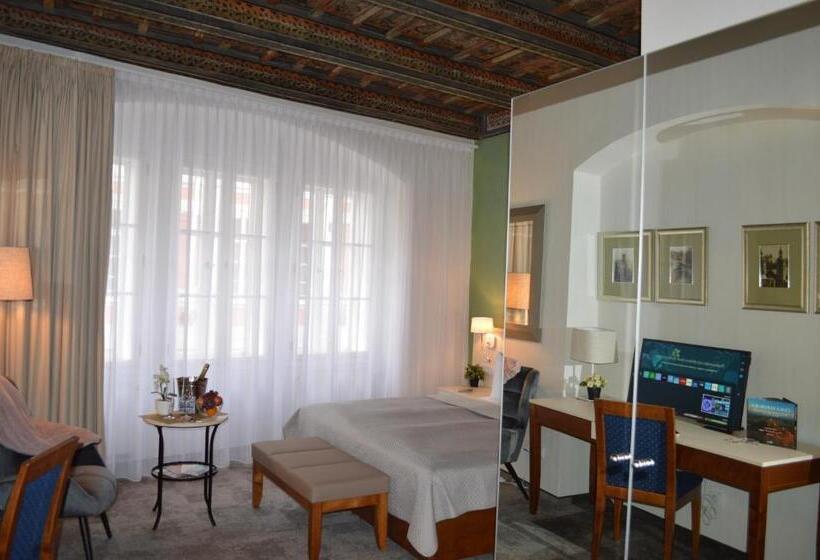 Fotos del hotel The Golden Wheel:  28