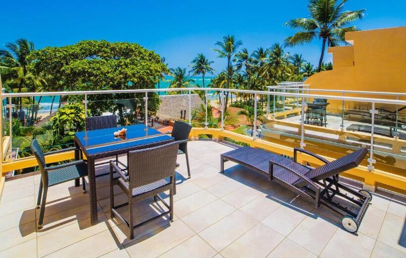 هتل Villa Taina