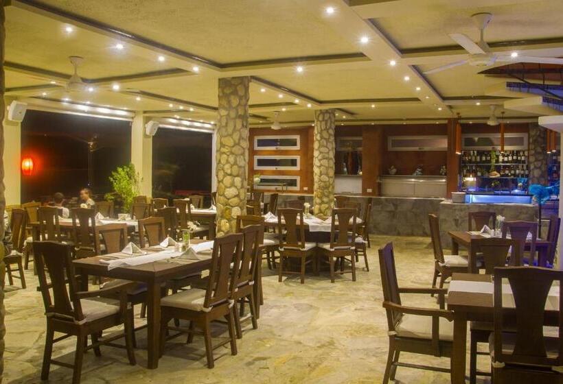 هتل Villa Taina