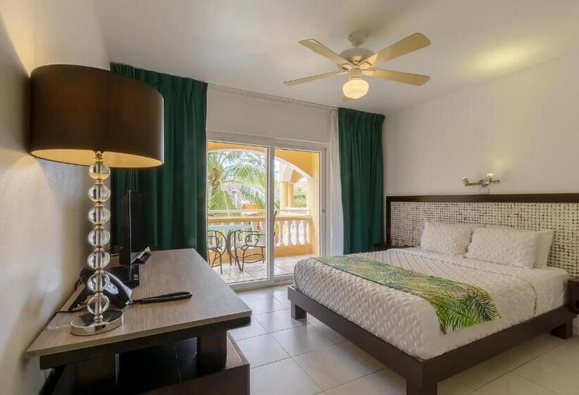 هتل Villa Taina