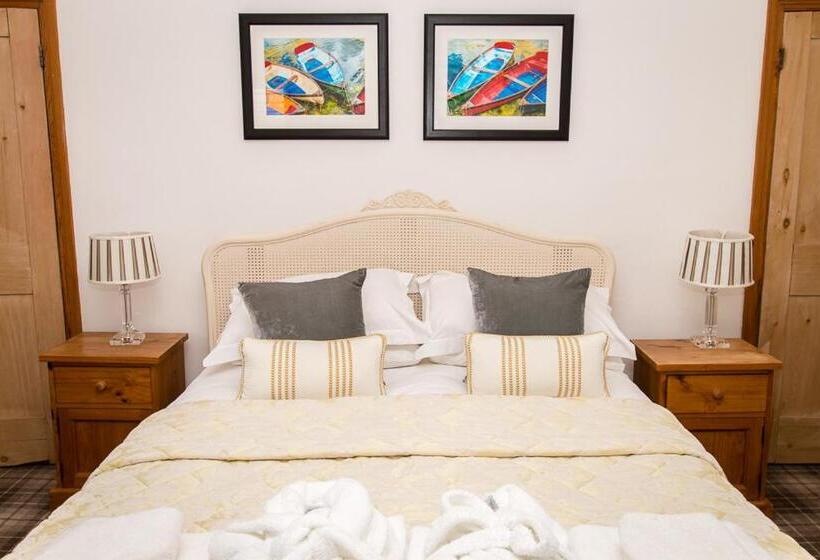 تختخواب و صبحانه Harry S At Spire Cottage Dog Friendly Cottage