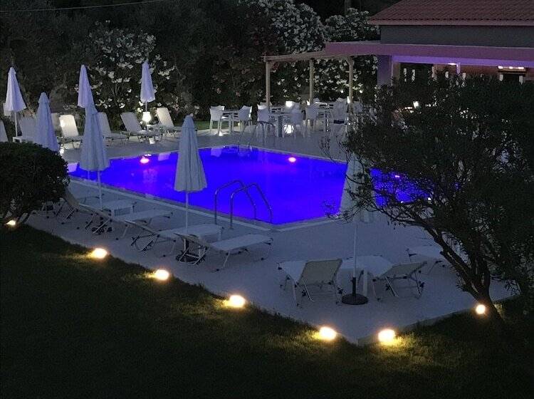 هتل Vicky's Garden