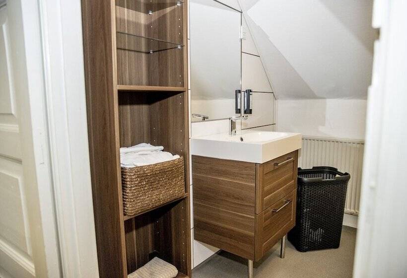 تختخواب و صبحانه Godstedlund