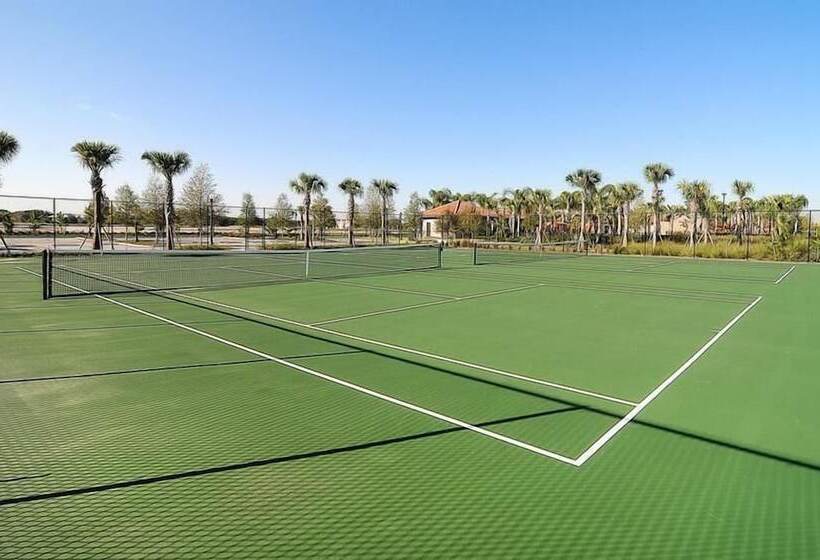 5bed 4.5ba Villa Games Pool