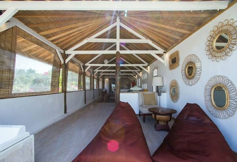 تختخواب و صبحانه Villa Shelra