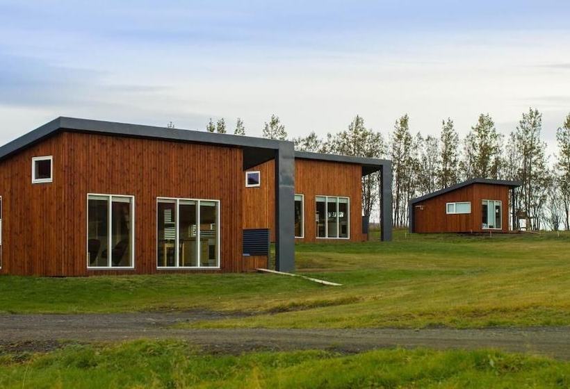 Einishus Cottages